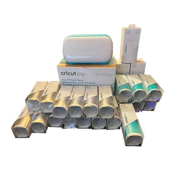 Cricut Joy Compact Smart Cutting Machine and 25 Vinyl Sheets - Picture 1 of 5